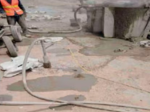 同仁水泥混凝土路面板底注浆技术 路面脱空注浆整治方案